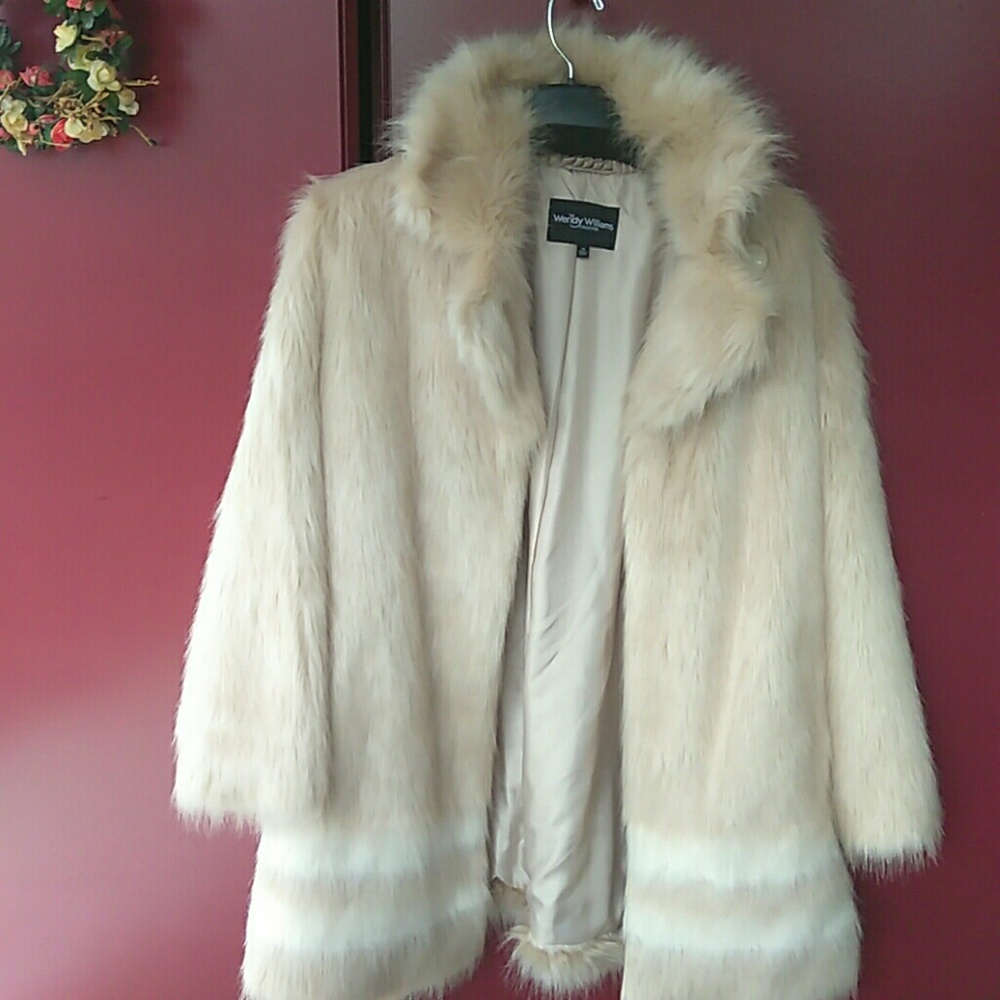 Wendy Williams NEW Faux Fur 1x